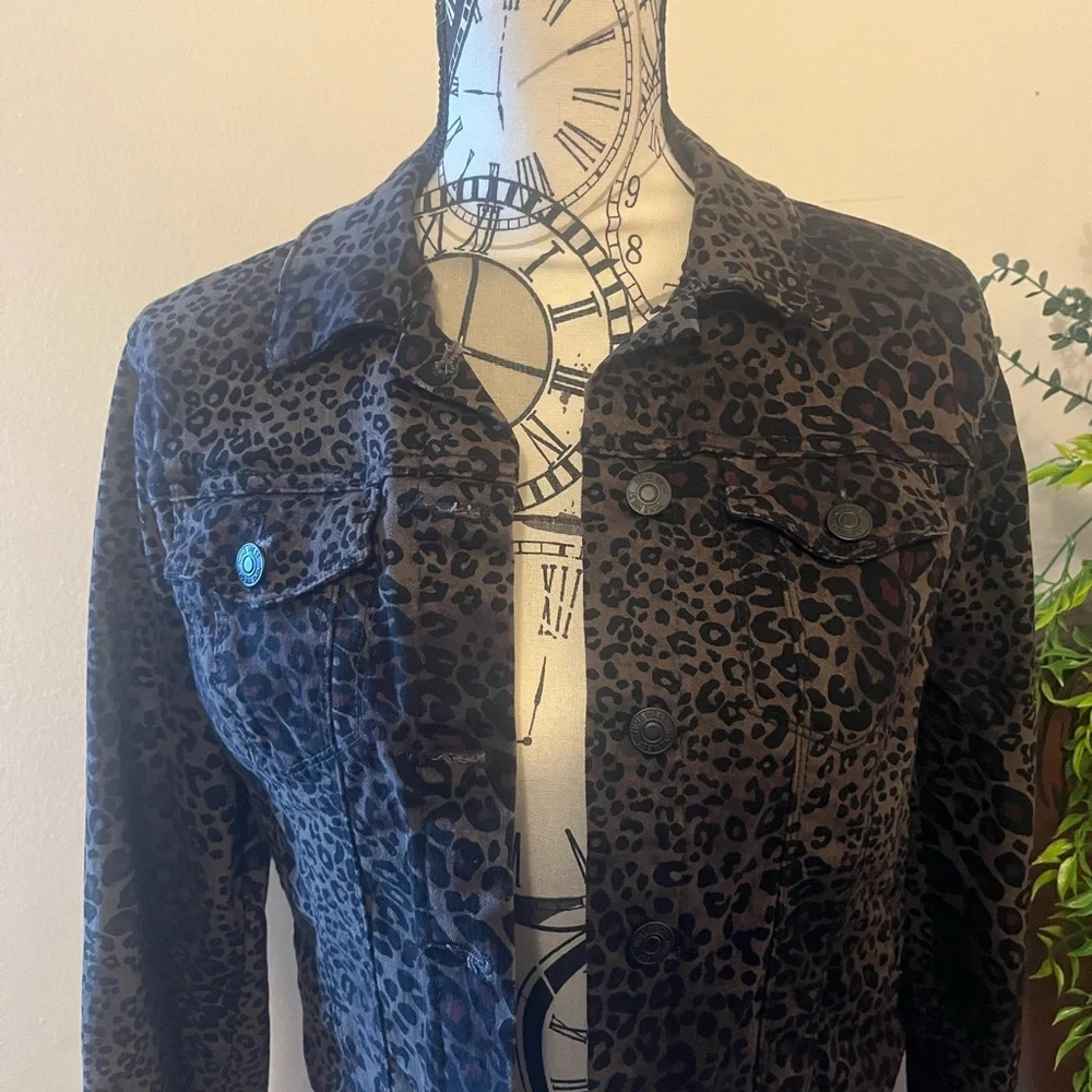 Animal print Button down jacket - Picture 6 of 15
